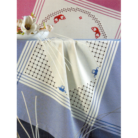 Nappe Hardanger bord bleu 8 fils