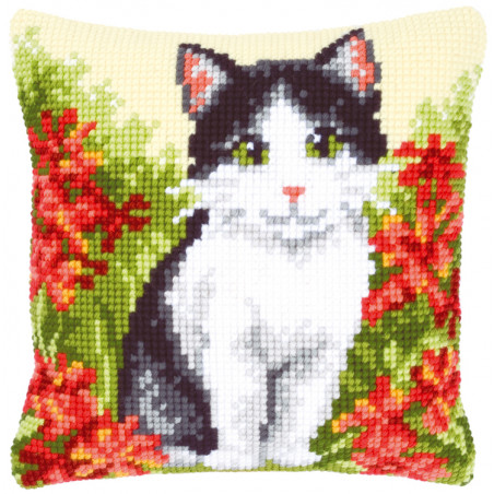 Kit coussin au point de croix Chat dans un champs