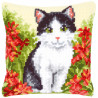 Kit coussin au point de croix Chat dans un champs